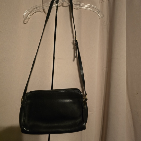 Vintage Coach Sutton Crossbody Leather Bag - Picture 10 of 10